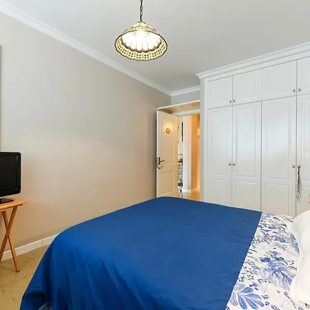 Miguel Rosas Apartment